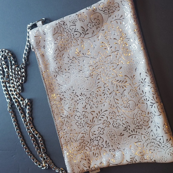 White and Silver Shoulder Bag with Silver Removable Chain - Picture 12 of 12